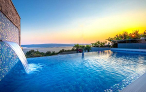 Luxury Villa Sun View with heated pool